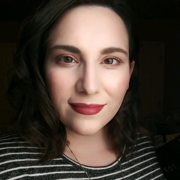 Meet your Posher, Nikki - Picture 1 of 1